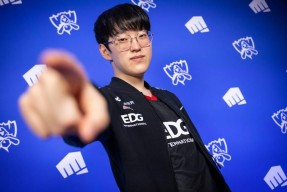 体育赛事-持续失利首场状态出色，FPX观众沸腾！，Scout重返赛场上演精彩一战(安全形势分析部队个人发言材料)